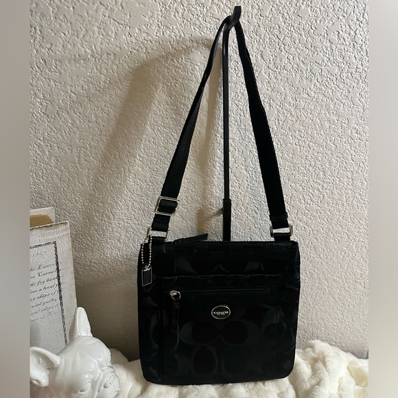 Vintage Coach Signature Nylon Crossbody Swingpack – Black Saddle – Never Used! - Picture 2 of 7